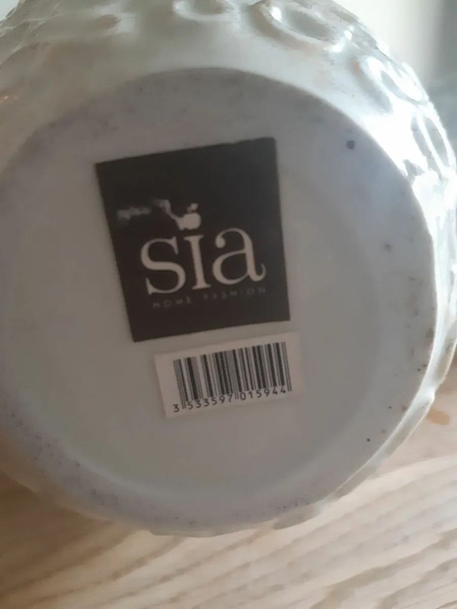 2 Sia Vases - Image 2