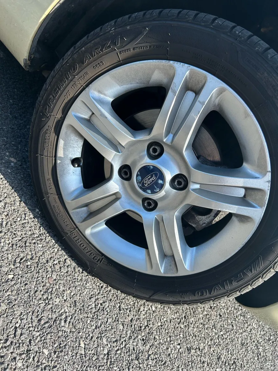 Ford fiesta - Image 2