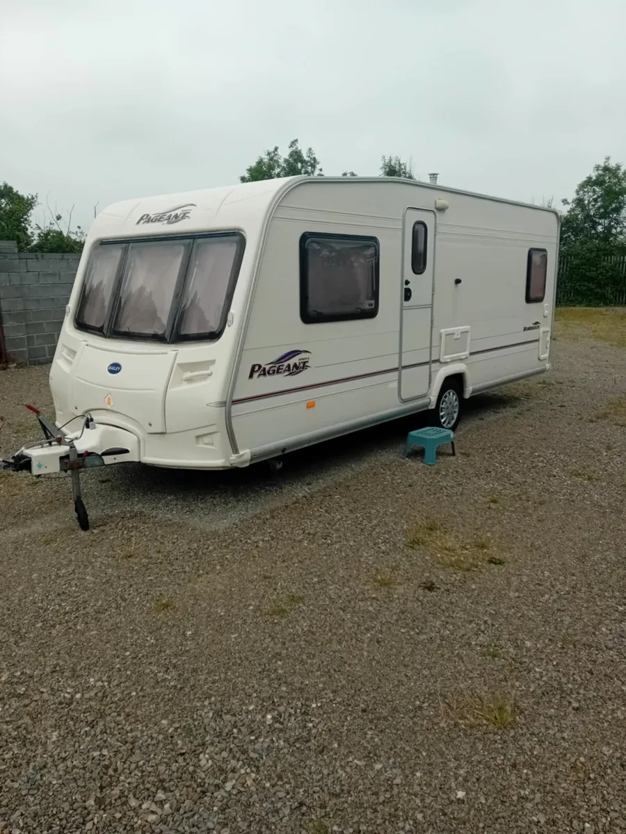 FANTASTIC FIXED BED 4 BERTH BAILEY PAGEANT SERIE-5 - Image 1