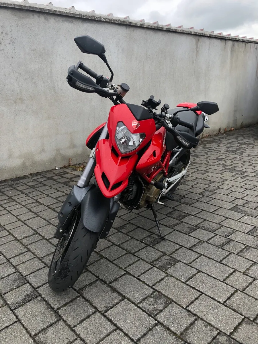 Ducati Hypermotard 1100 - Image 4