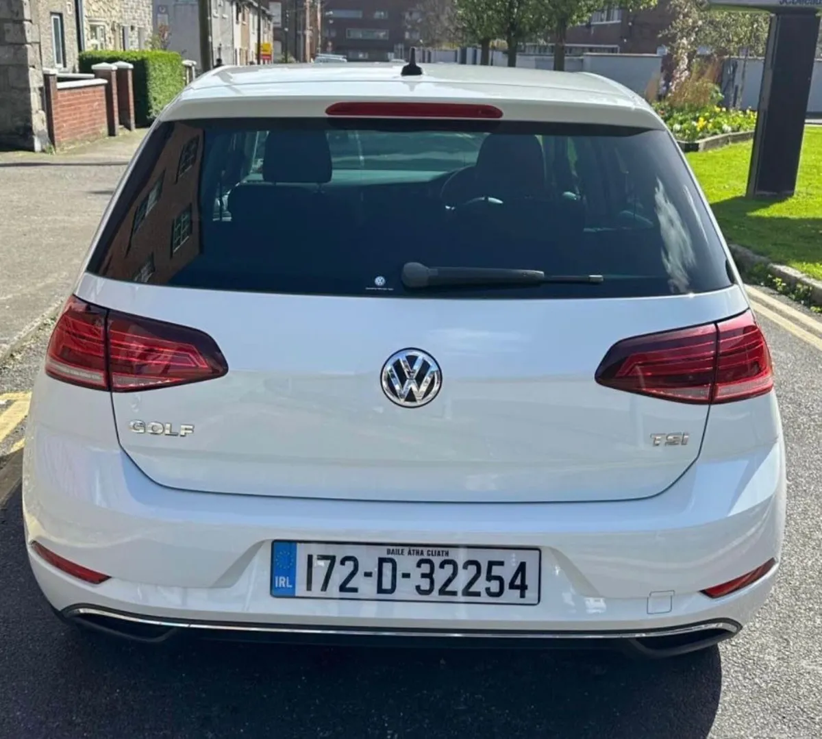 Volkswagen Golf 2017 TSI 1.2 - Petrol - Image 4