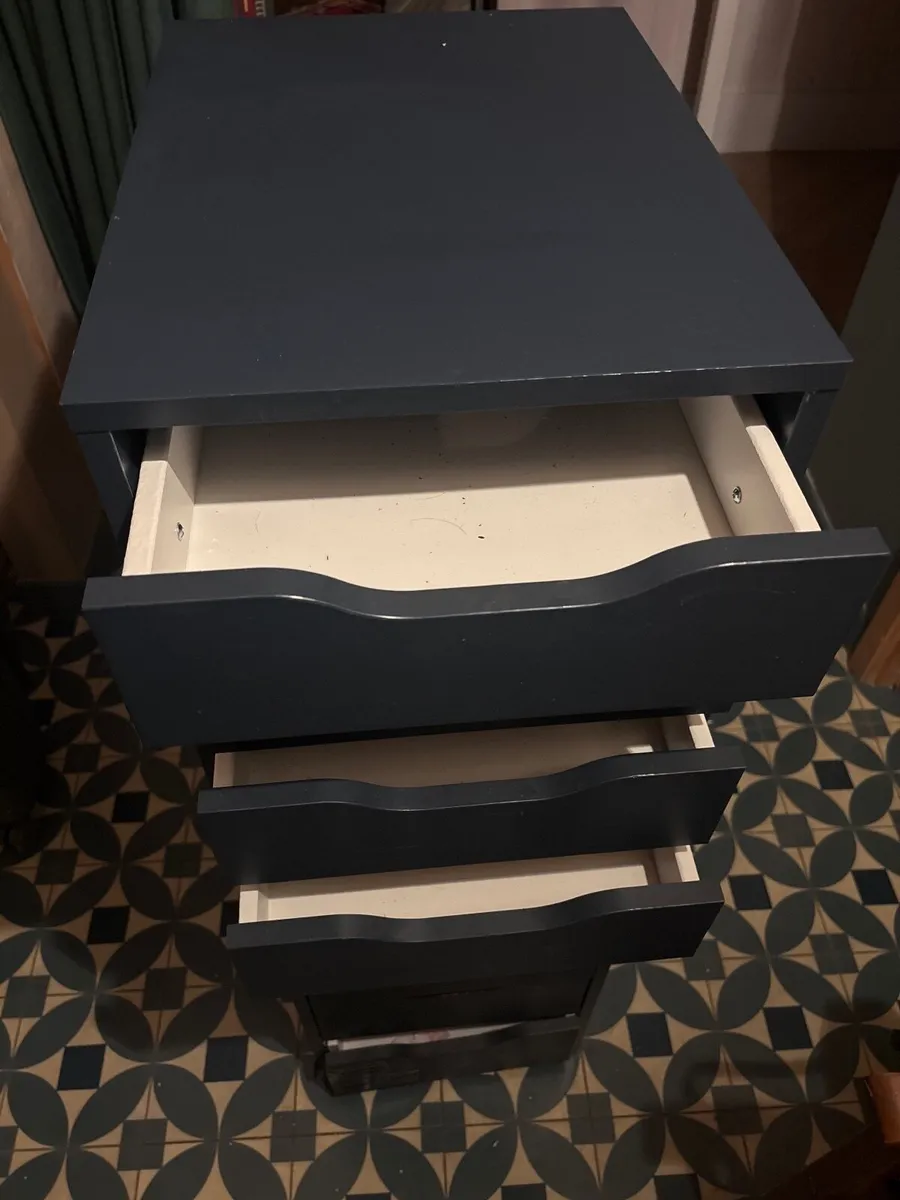 Chest of drawers - Image 3
