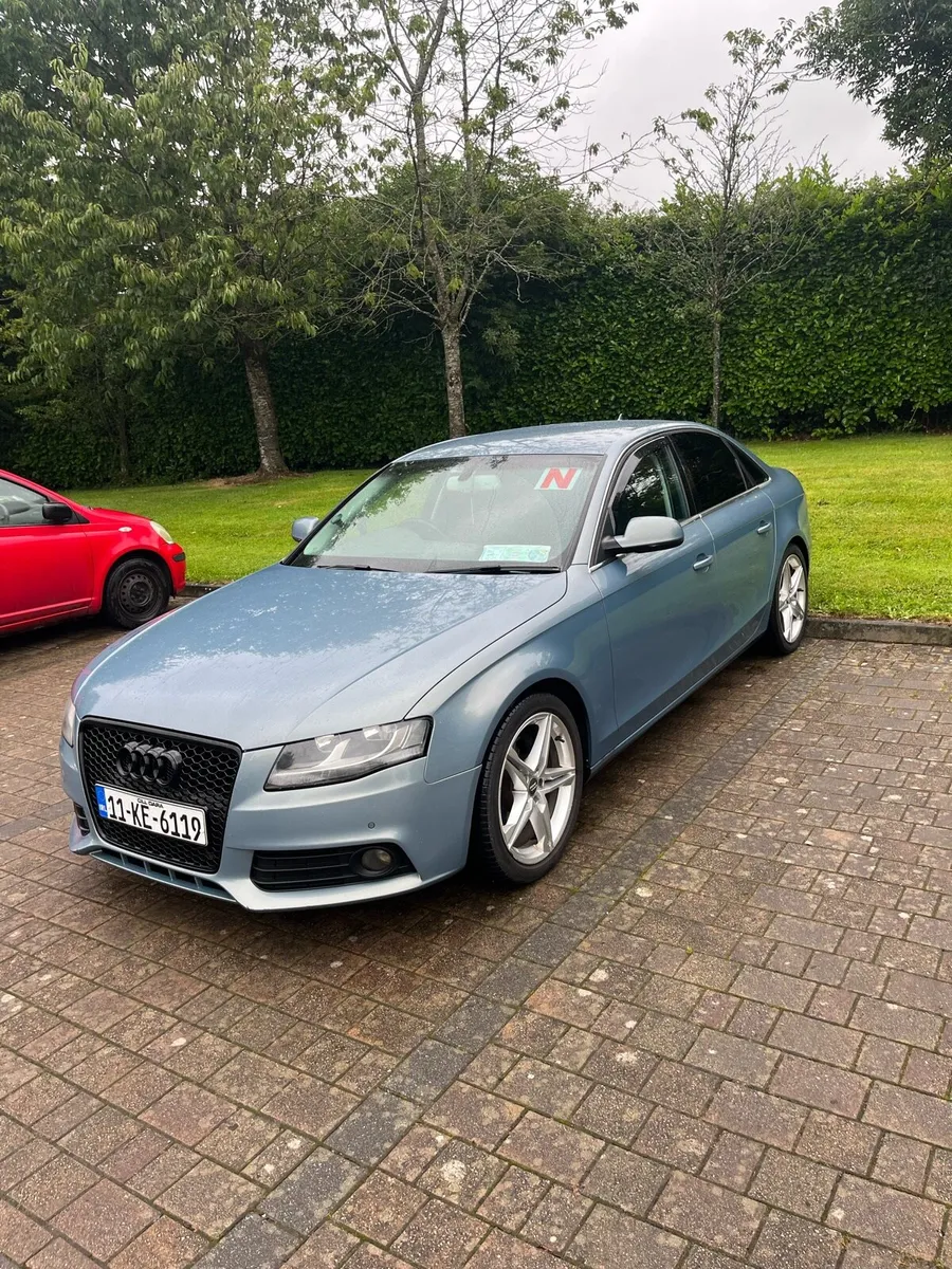 Audi A4 b8 2011 manual - Image 2