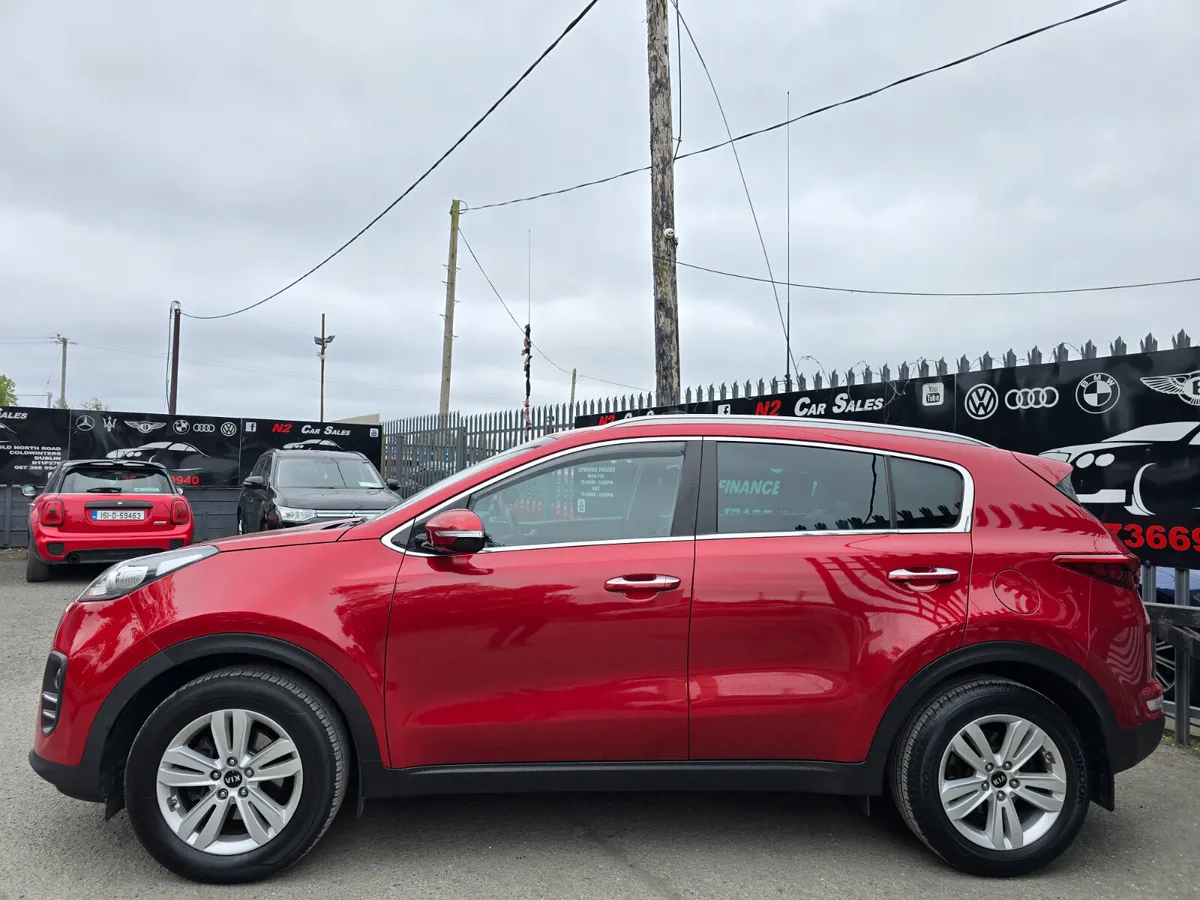 162 Kia Sportage 1.7d, LOW MILES, NEW NCT - Image 4