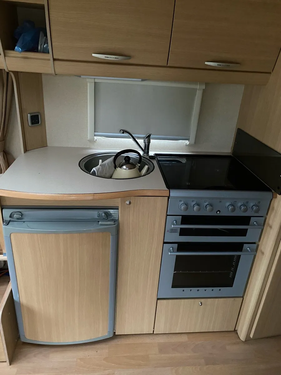 Caravan - Image 4