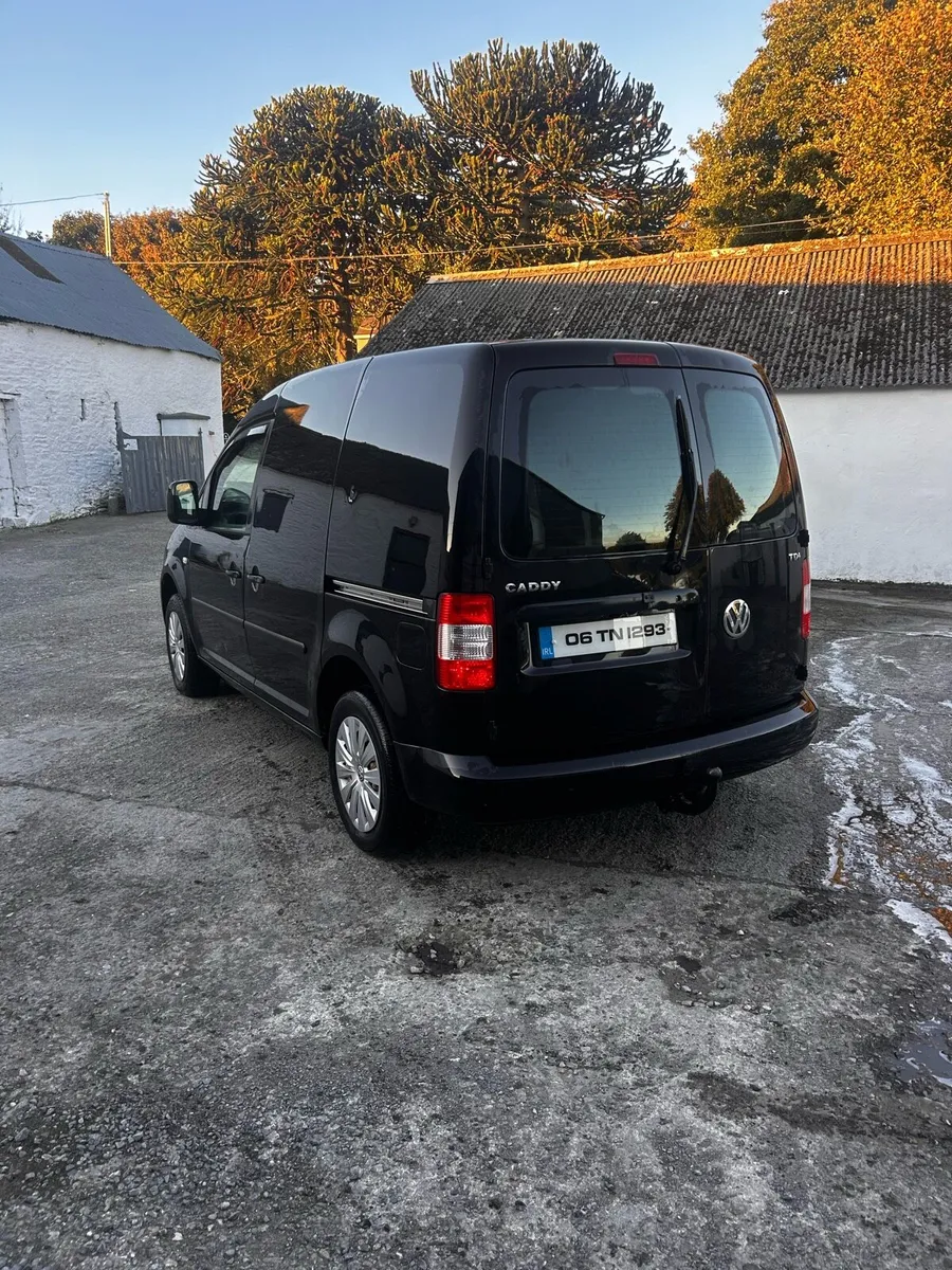 2006 caddy van - Image 4