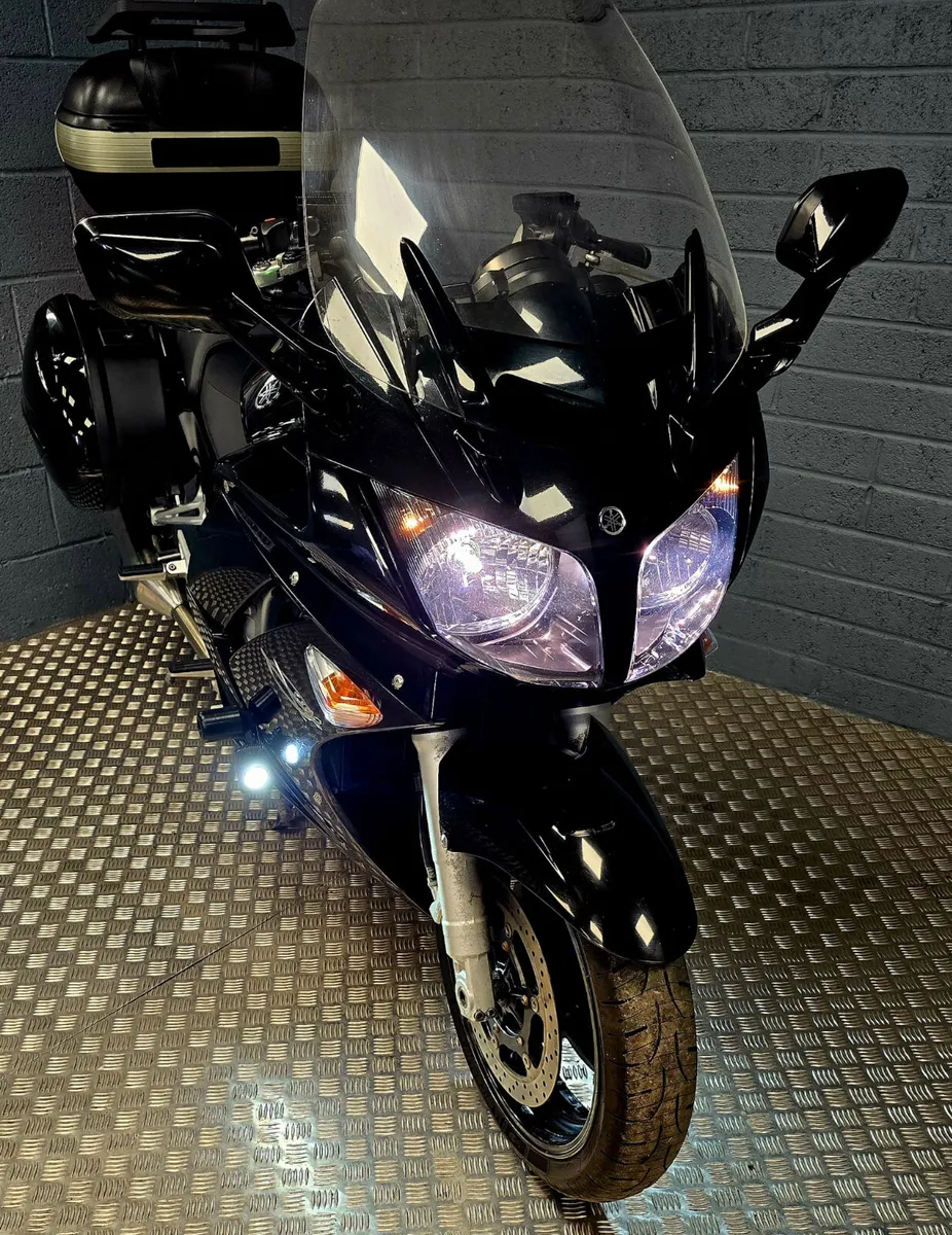 2014 YAMAHA FJR1300 - Image 2