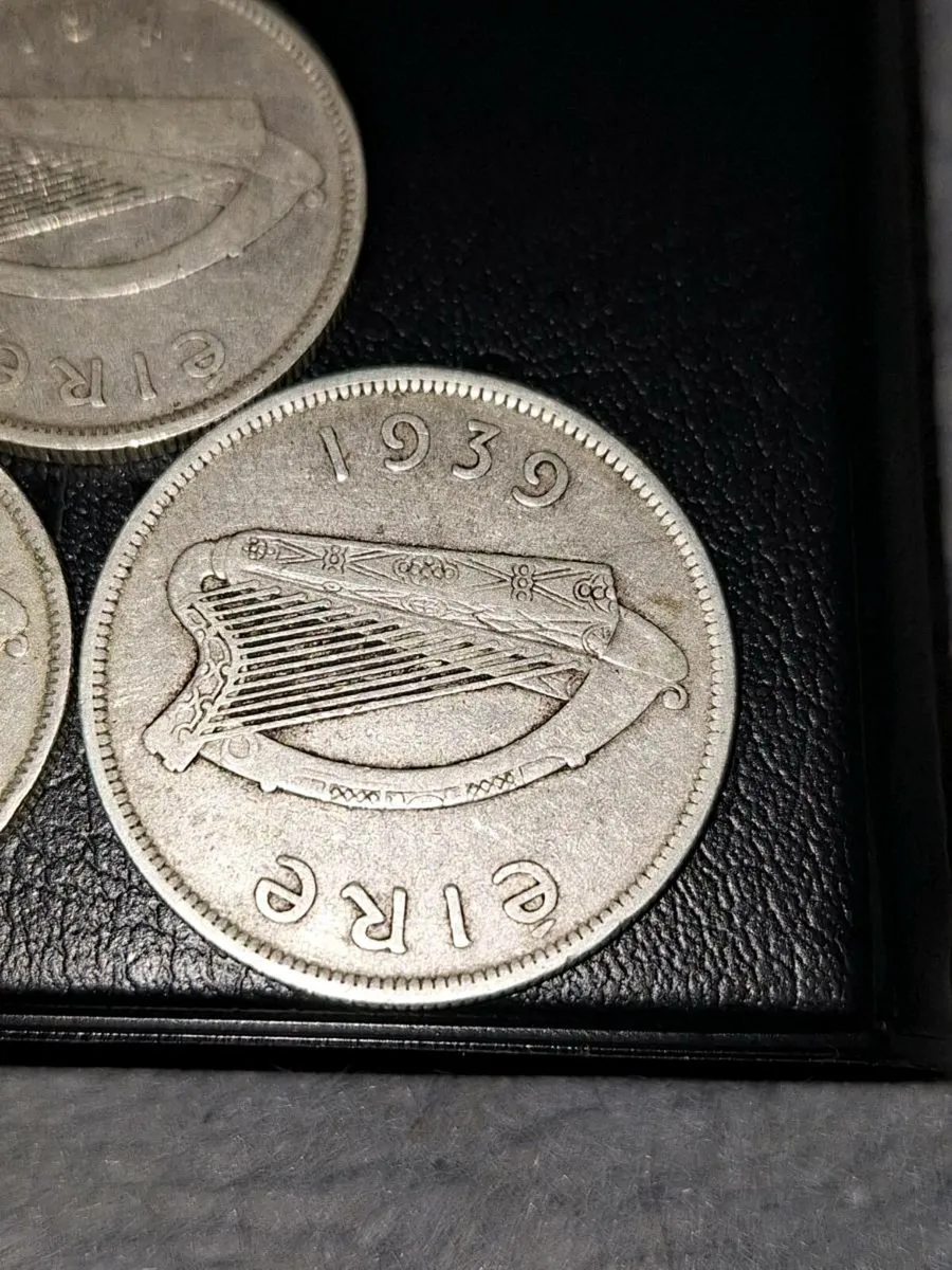 23 Irish silver coins, florin,shilling, half crown - Image 3