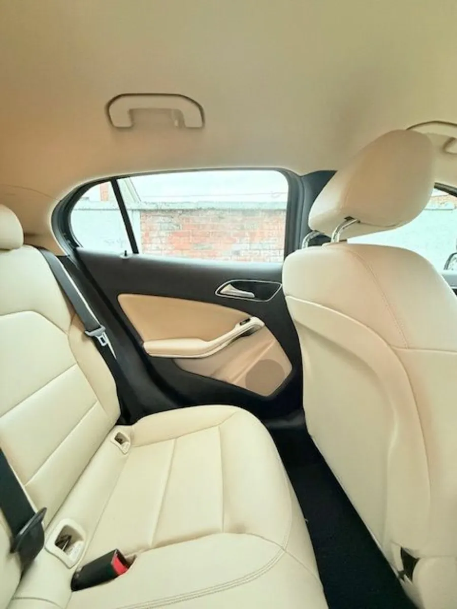 Mercedes-Benz GLA 2015 - Image 4