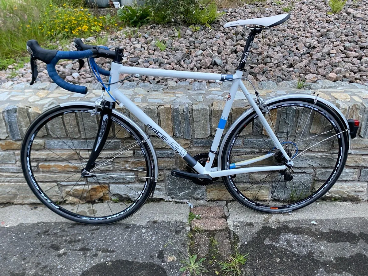 Kinesis Racelight T2 road bike 57cm large - Image 2
