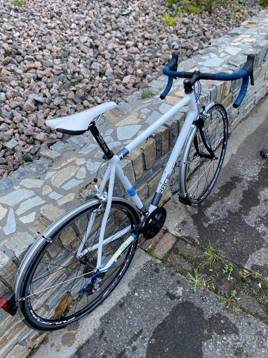 Kinesis Racelight T2 road bike 57cm large - Image 3