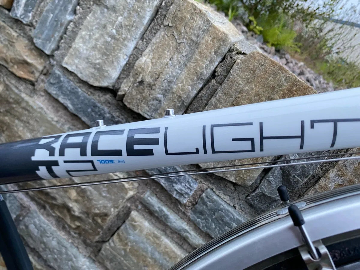 Kinesis Racelight T2 road bike 57cm large - Image 4