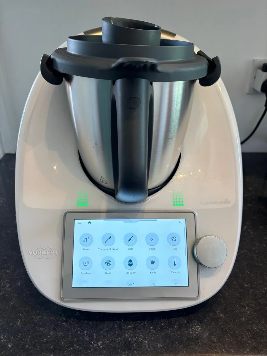 Thermomix TM6 and Cutter in spotless condition - Image 1