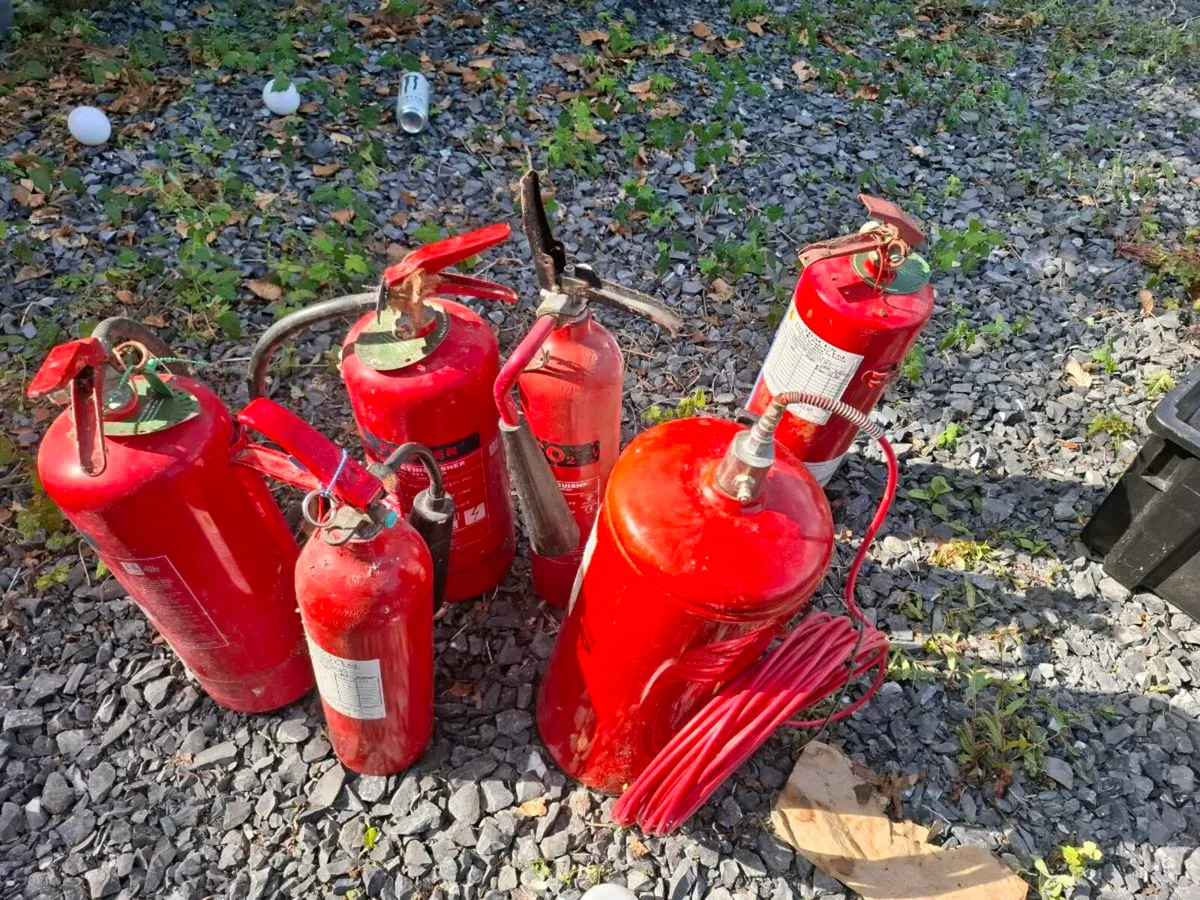 Fire extinguishers - Image 2