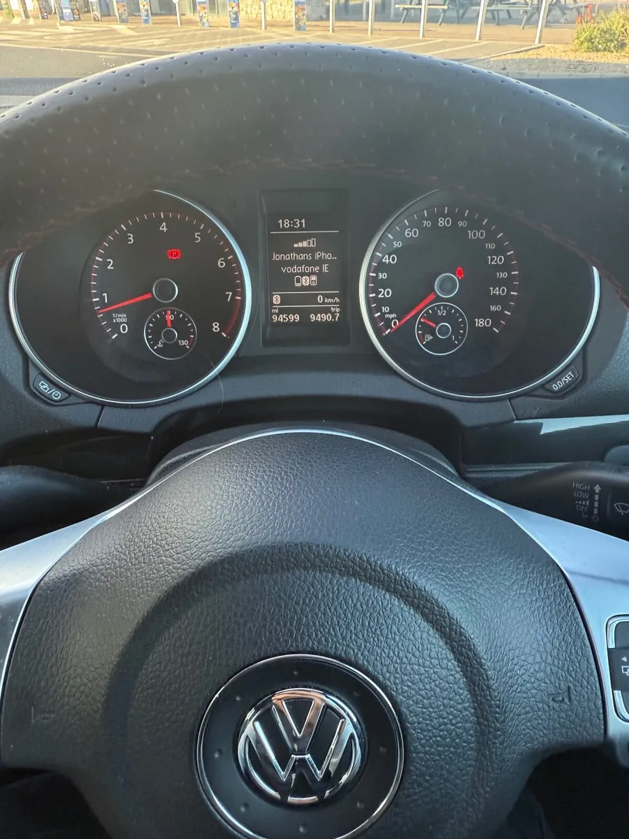 Volkswagen Golf 2013 - Image 2