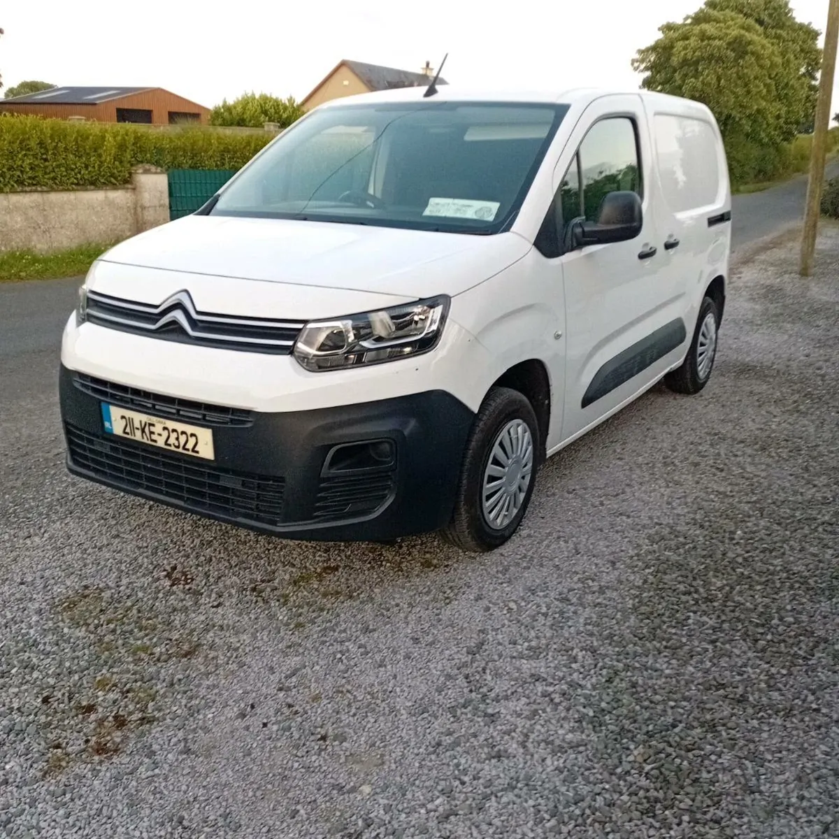 211 CITROËN BERLINGO Cvrt Till 4-26 and tax 5-26 - Image 2