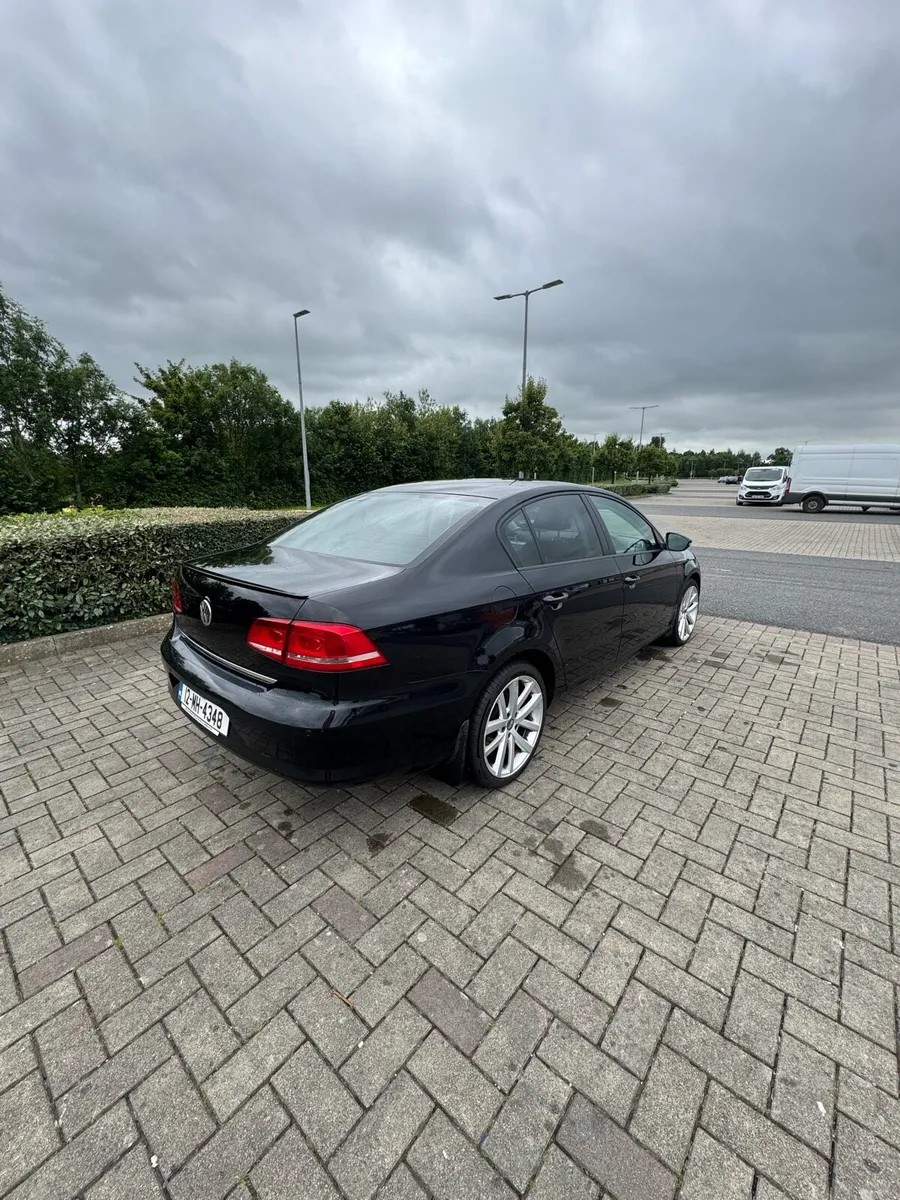 VW Passat VERY LOW MILES 2012 - Image 2