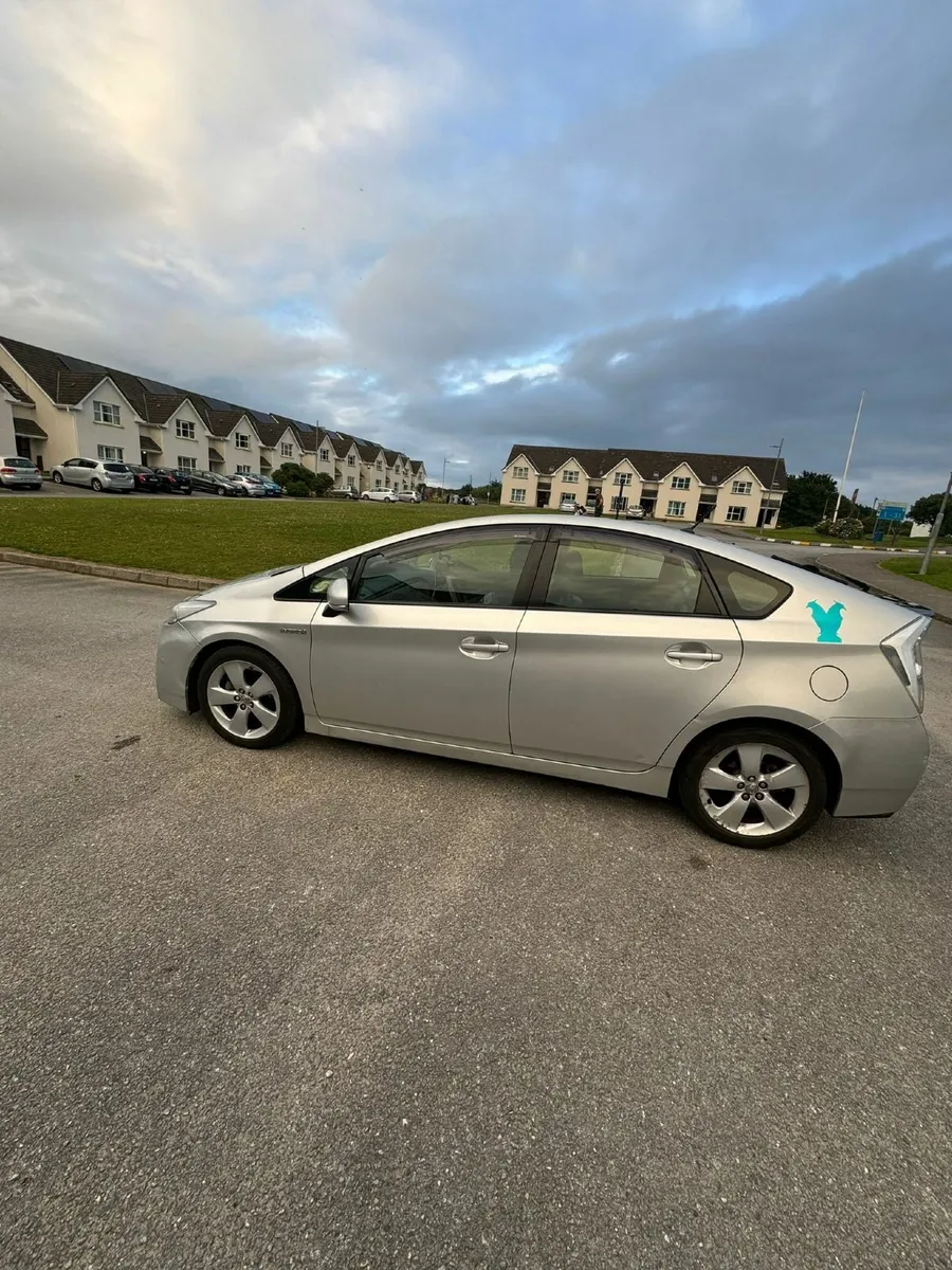 Toyota Prius 2010 - Image 4