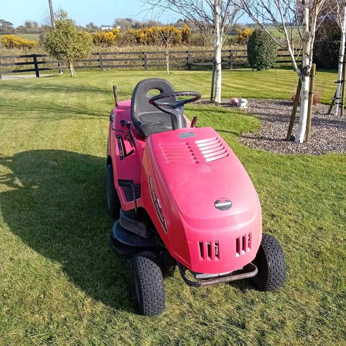 Castle garden ride on lawn mower - Image 3