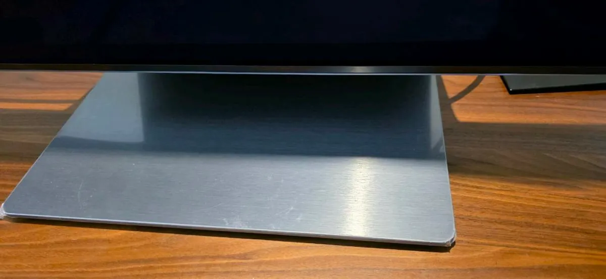 Samsung 55" OLED TV for Parts, screen issue - Image 2