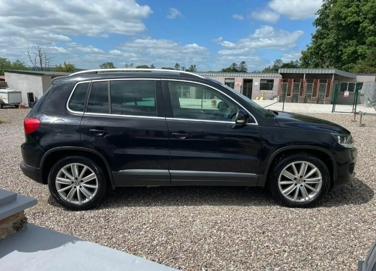 2014 Volkswagen Tiguan SPT 2.0L TDI - Image 2
