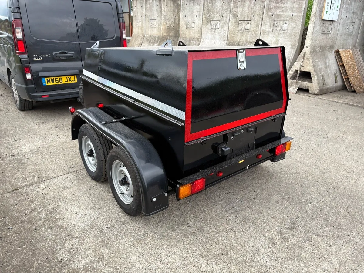 Diesel/Fuel bowser - Image 4