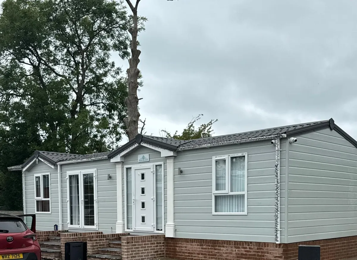 Mobile home - Image 1