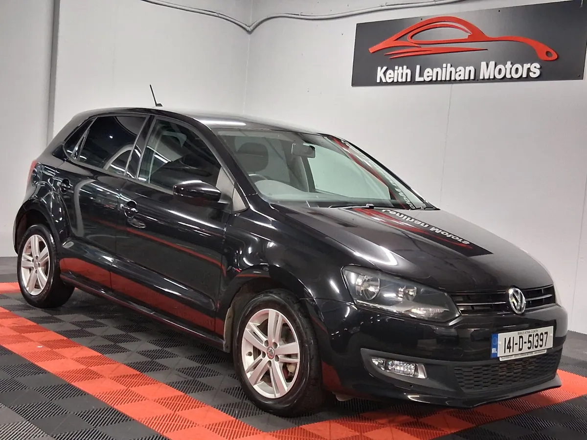 2014 Volkswagen Polo **AUTO** - Image 3