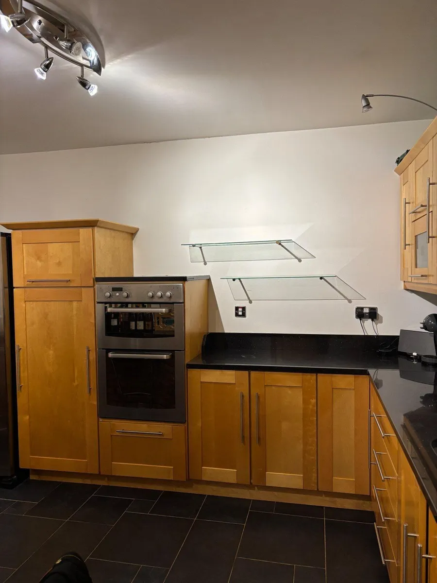 Solid maple shaker kitchen - Image 3