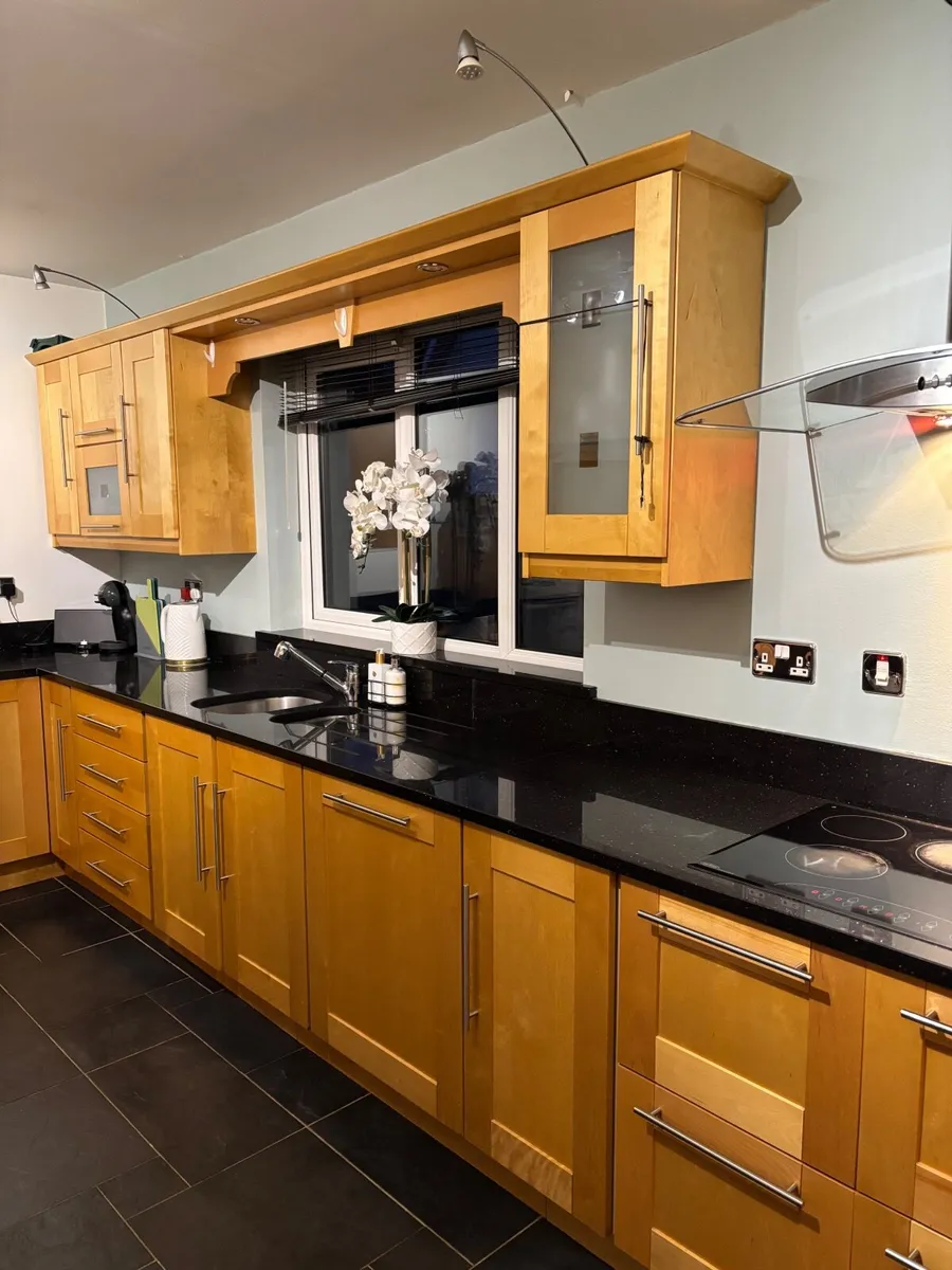 Solid maple shaker kitchen - Image 2