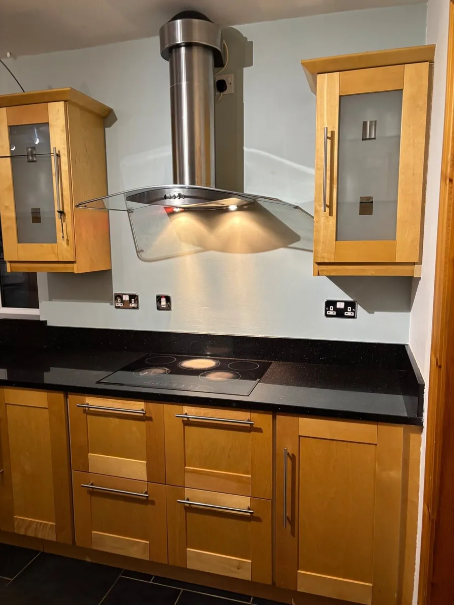 Solid maple shaker kitchen - Image 4