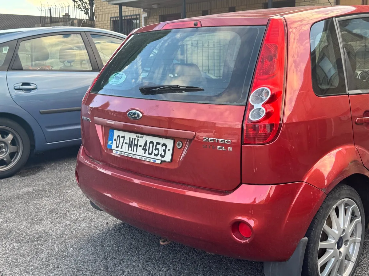 Ford fiesta - Image 2