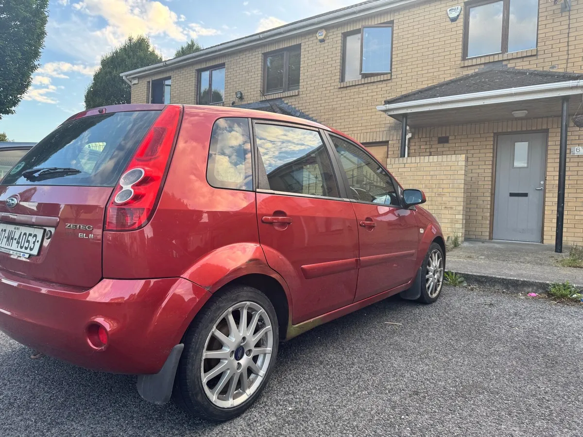 Ford fiesta - Image 3