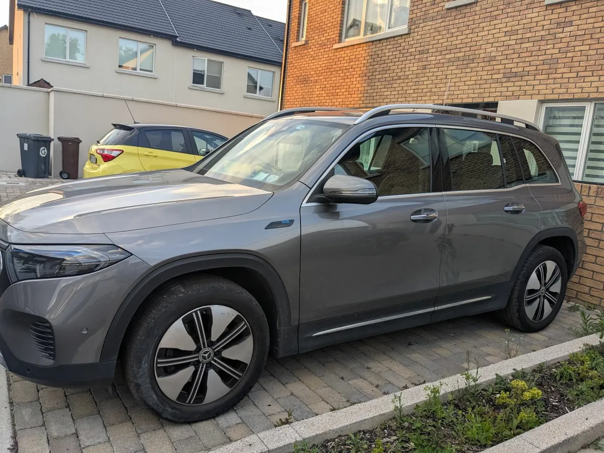 Mercedes-Benz EQB 2022 - Image 3