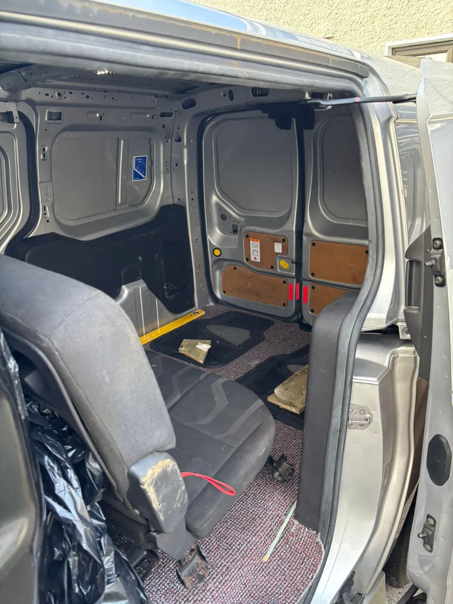 ◻️2018 FORD TRANSIT CONNECT 1.5 M-SPORT KITTED◻️ - Image 4