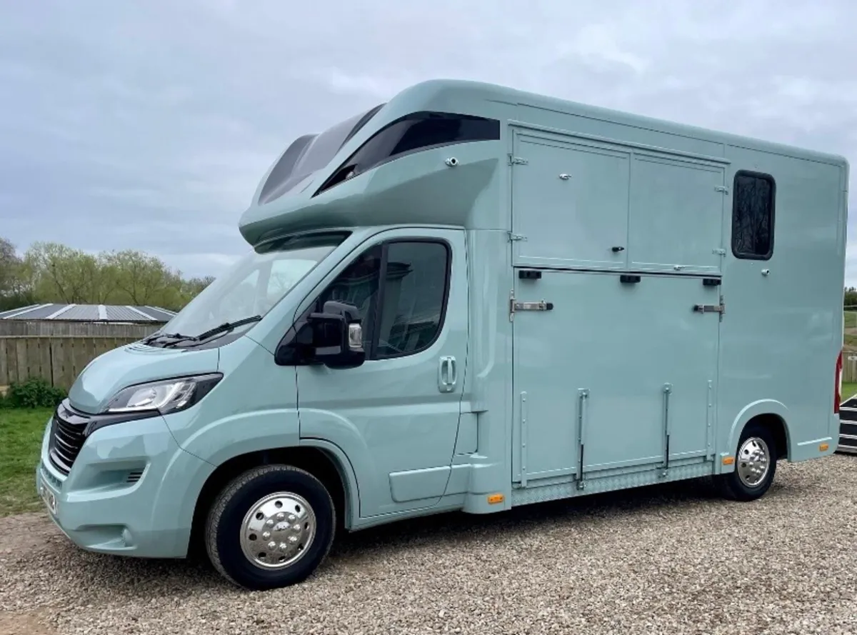Peugeot Boxer 3.5 Ton Horsebox 2018 new build . - Image 1