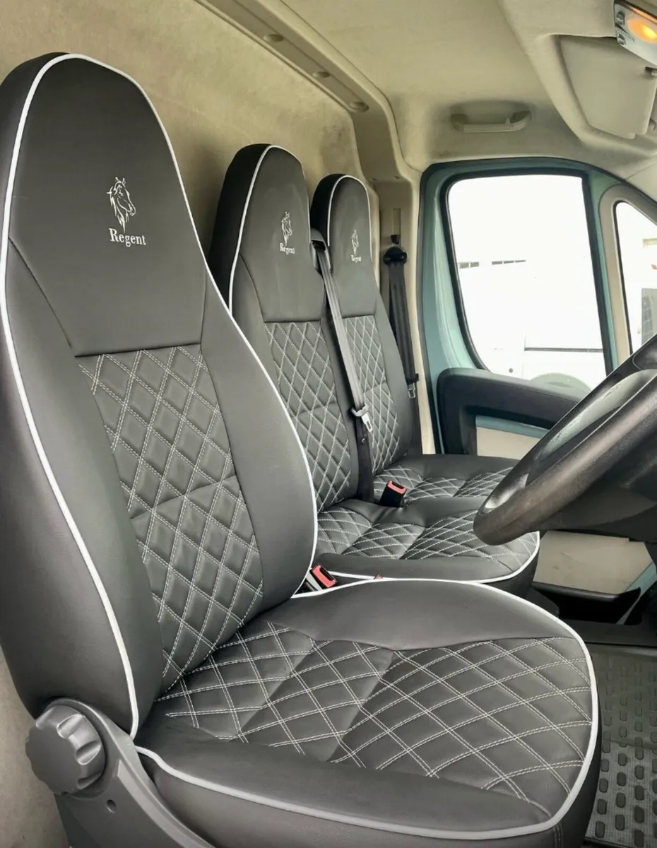 Peugeot Boxer 3.5 Ton Horsebox 2018 new build . - Image 2