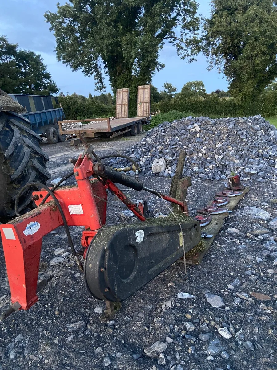 8ft fort mower for parts or repair - Image 2