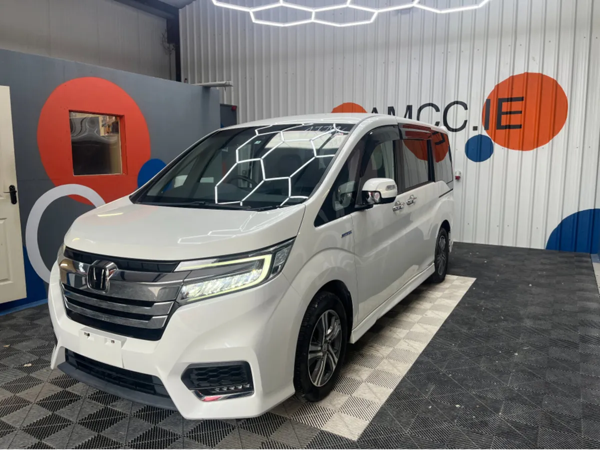 Honda Stepwagon 2.0 HYBRID / 107k KMs / REVERSE CA - Image 3