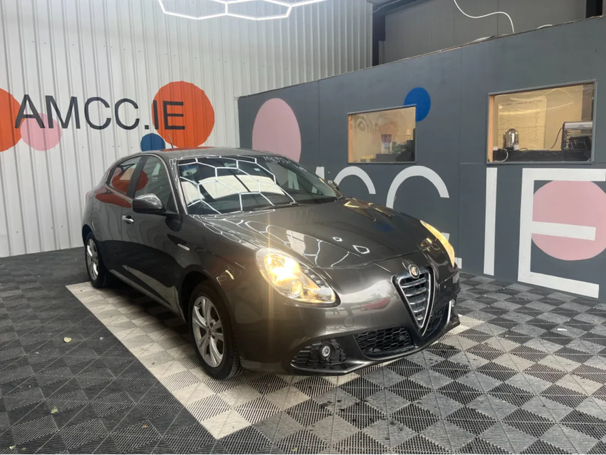 Alfa Romeo Giulietta 1.4 PETROL / 105k KMs / AUTOM - Image 1