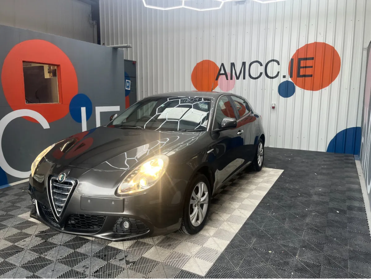 Alfa Romeo Giulietta 1.4 PETROL / 105k KMs / AUTOM - Image 3