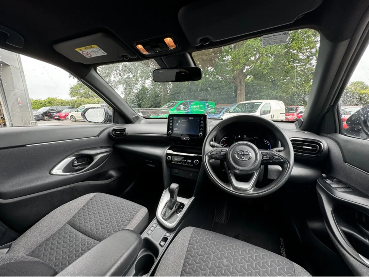 Toyota Yaris Cross | Luna Sport | Auto | 4DR - Image 3