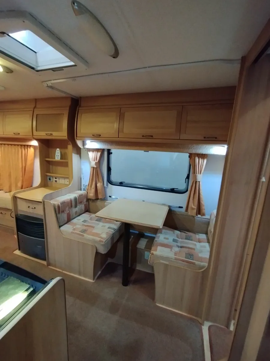 Avondale Argente  Caravan 2007 - Image 2