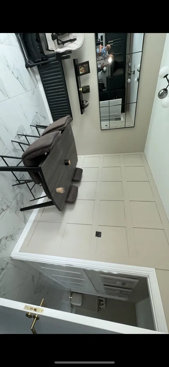 Dining table - Image 2
