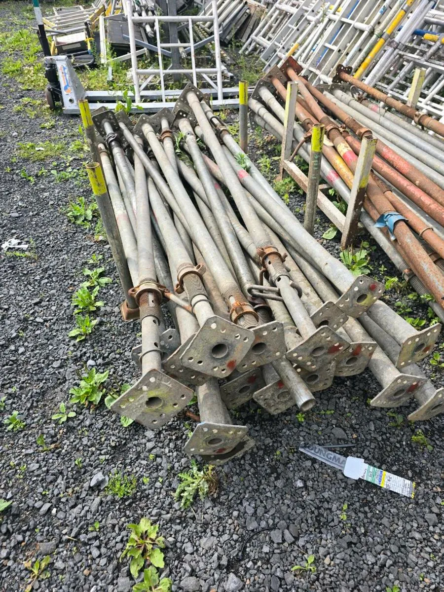Galvanised Heavy Duty Adjustable Acrow Props – €55 - Image 1