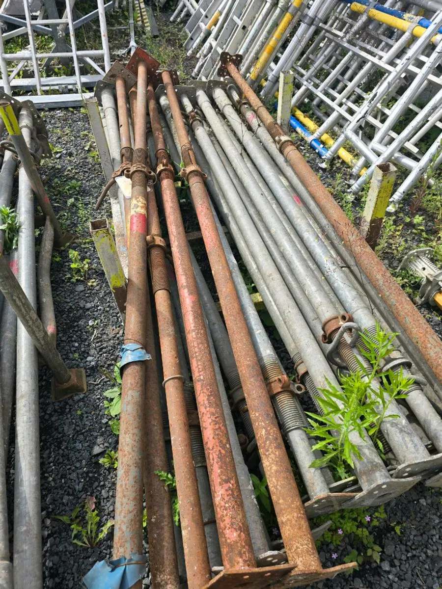 Galvanised Heavy Duty Adjustable Acrow Props – €55 - Image 4