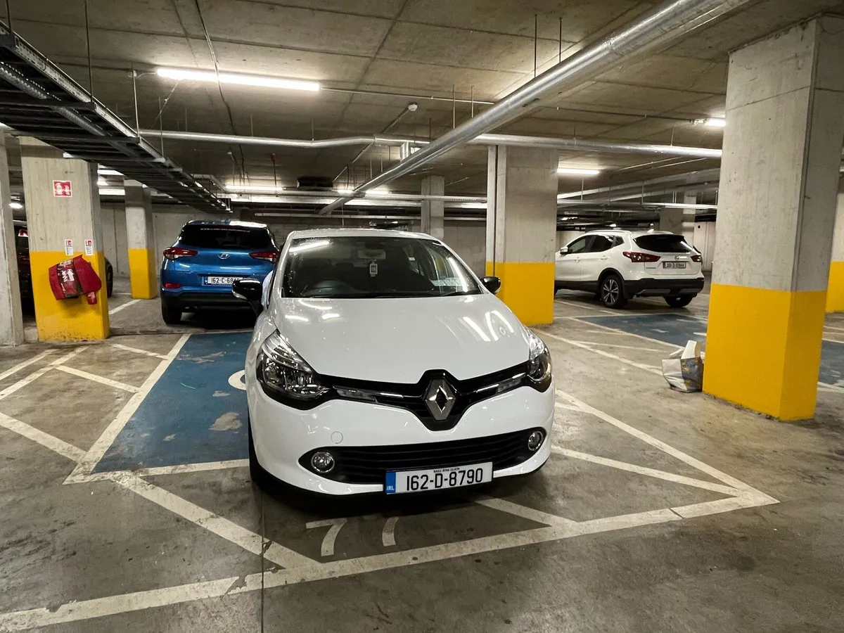 Renault Clio - Image 2
