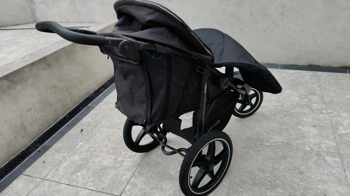 Buggy with large wheels - Image 1