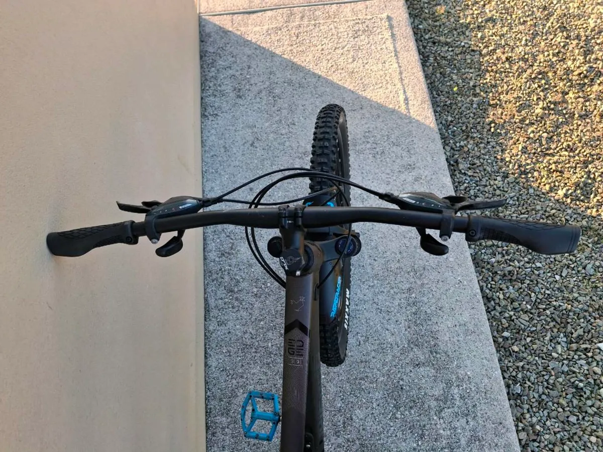 Lapierre EDGE 3.9 Mountain Bike - Image 3