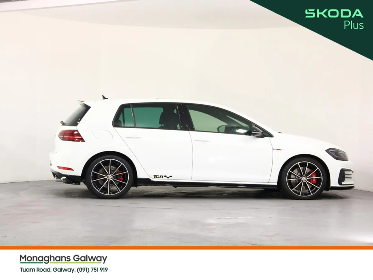 Volkswagen Golf **GTI TCR** 2.0 TSI 290HP 5DR - Image 3